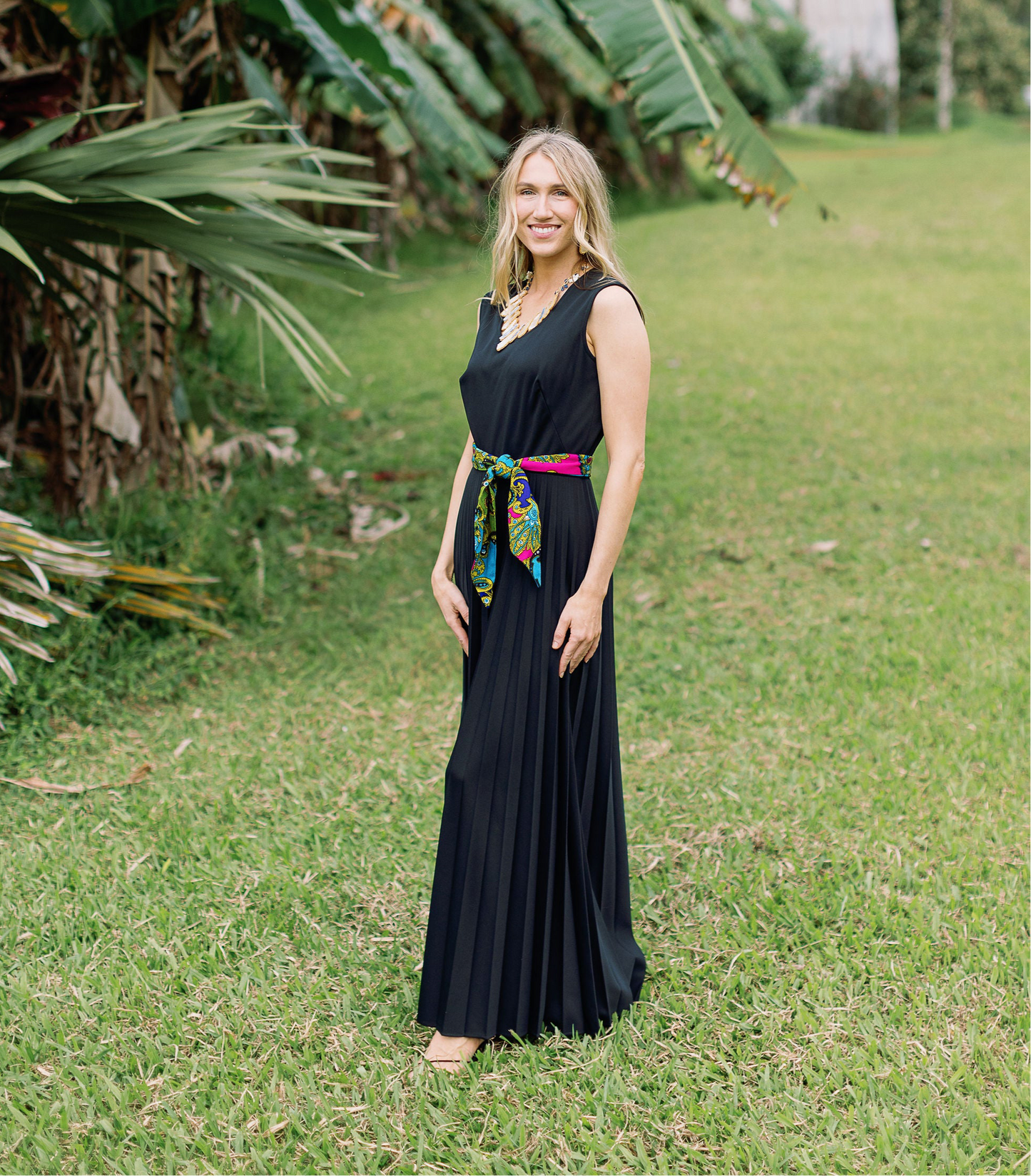1970s Alfred Shaheen Black Pleated Jumpsuit – Deadstock Vintage Elegance