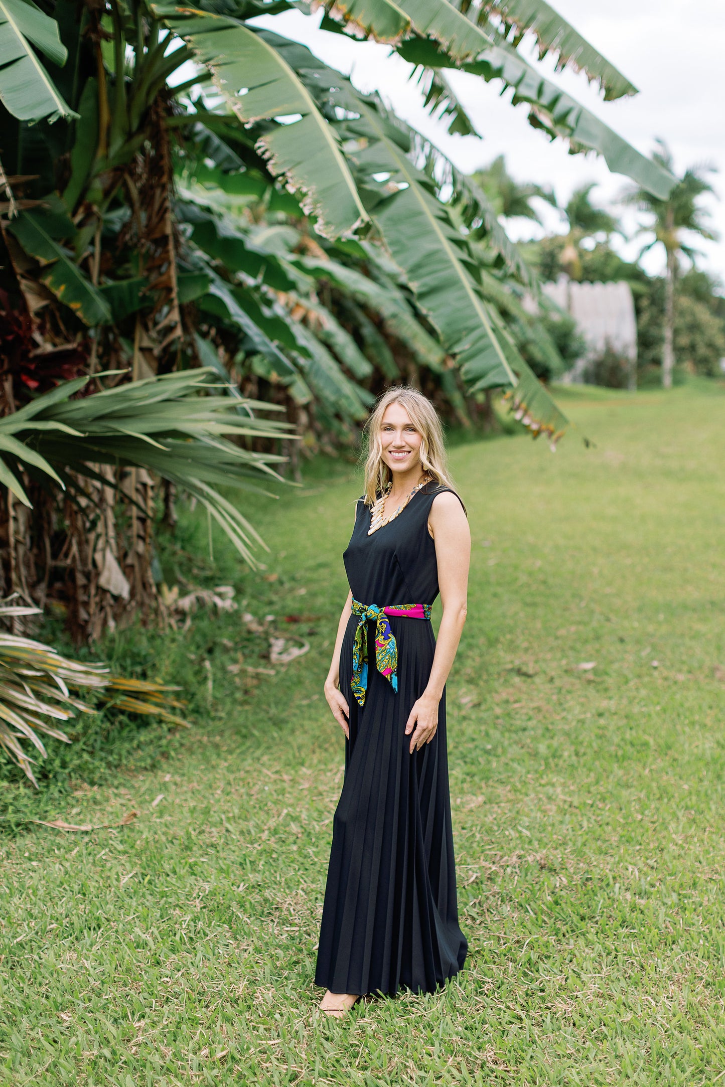 1970s Alfred Shaheen Black Pleated Jumpsuit – Deadstock Vintage Elegance