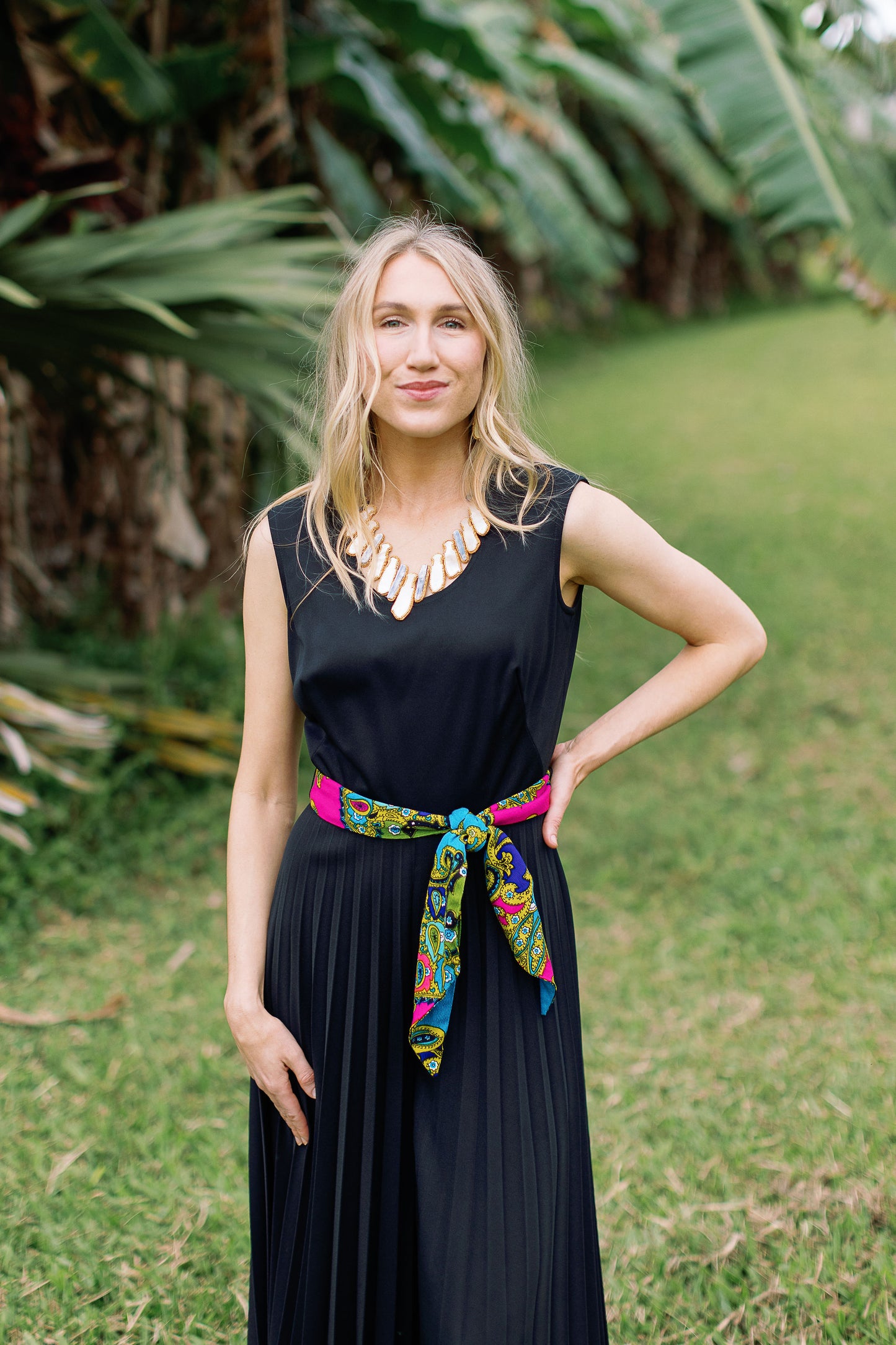 1970s Alfred Shaheen Black Pleated Jumpsuit – Deadstock Vintage Elegance